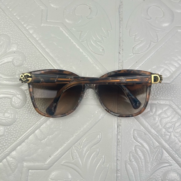 Dolce & Gabbana Women’s Sunglasses Tortoise Shell Frame Brown Gradient Lenses main image 10